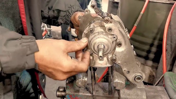 Moteur sur l'établi